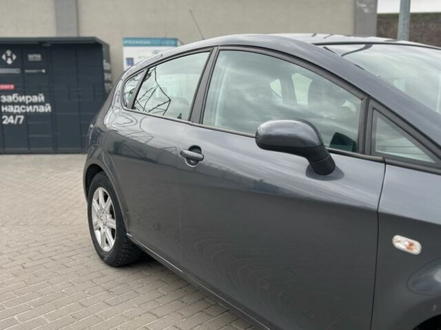 Серый Сеат Леон, объемом двигателя 1.6 л и пробегом 133 тыс. км за 3599 $, фото 3 на Automoto.ua