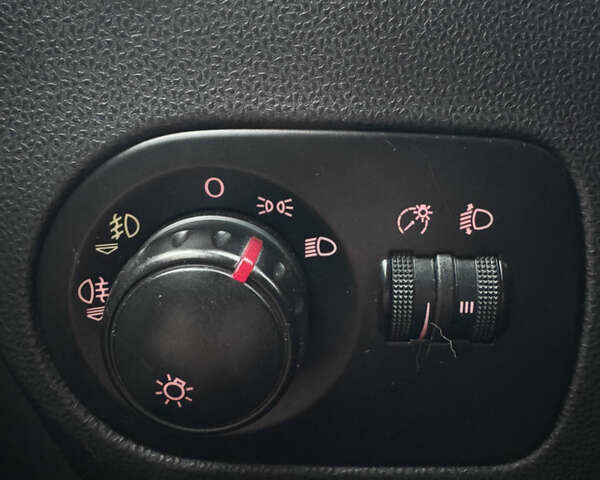 Серый Сеат Леон, объемом двигателя 1.6 л и пробегом 200 тыс. км за 4599 $, фото 36 на Automoto.ua