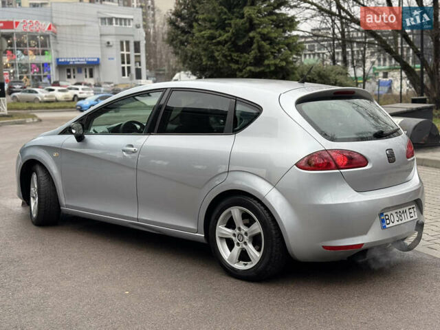 Серый Сеат Леон, объемом двигателя 1.6 л и пробегом 200 тыс. км за 4599 $, фото 1 на Automoto.ua