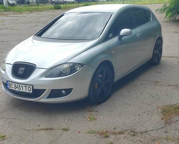 Серый Сеат Леон, объемом двигателя 1.9 л и пробегом 353 тыс. км за 4500 $, фото 7 на Automoto.ua