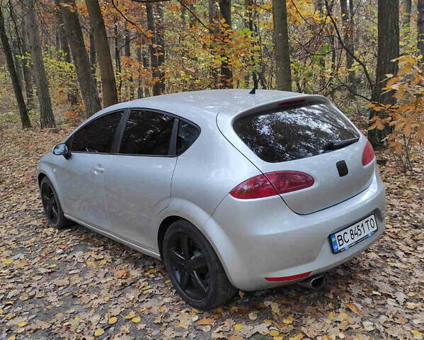 Сірий Сеат Leon, об'ємом двигуна 1.9 л та пробігом 353 тис. км за 4000 $, фото 3 на Automoto.ua