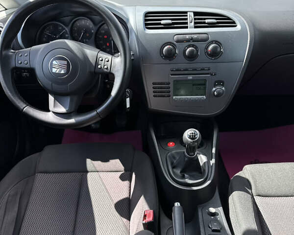 Сірий Сеат Leon, об'ємом двигуна 1.6 л та пробігом 167 тис. км за 6600 $, фото 12 на Automoto.ua