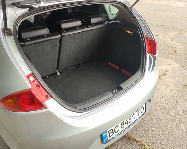 Сірий Сеат Leon, об'ємом двигуна 1.9 л та пробігом 353 тис. км за 4000 $, фото 8 на Automoto.ua