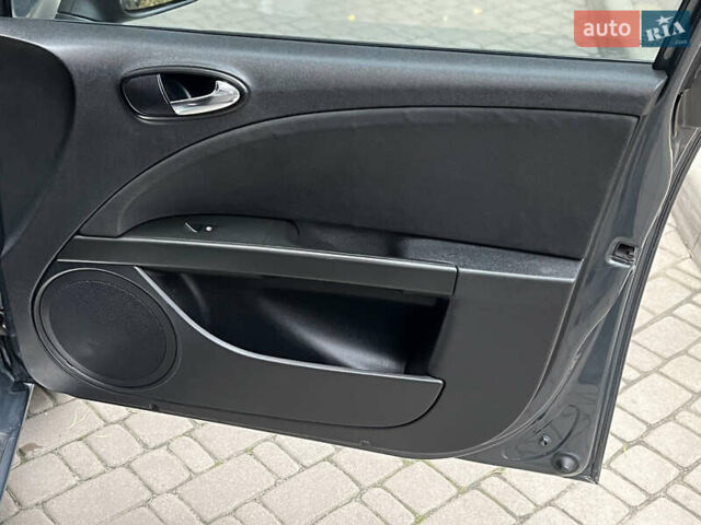 Серый Сеат Леон, объемом двигателя 2 л и пробегом 284 тыс. км за 6600 $, фото 18 на Automoto.ua