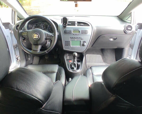 Сірий Сеат Leon, об'ємом двигуна 1.9 л та пробігом 353 тис. км за 4000 $, фото 7 на Automoto.ua