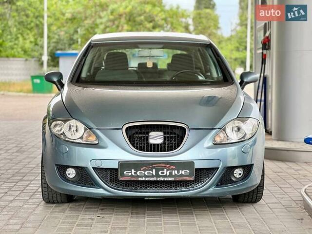 Сірий Сеат Leon, об'ємом двигуна 2 л та пробігом 259 тис. км за 5999 $, фото 3 на Automoto.ua