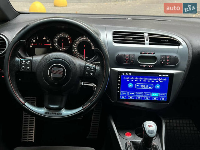 Серый Сеат Леон, объемом двигателя 2 л и пробегом 284 тыс. км за 6600 $, фото 21 на Automoto.ua