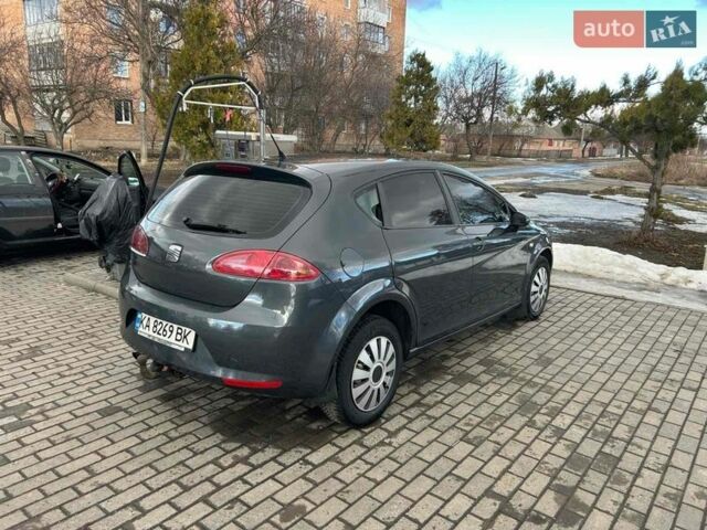 Серый Сеат Леон, объемом двигателя 1.9 л и пробегом 303 тыс. км за 4400 $, фото 2 на Automoto.ua