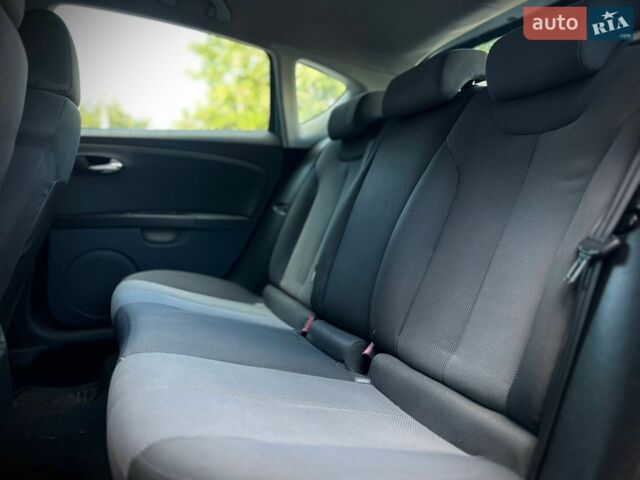 Серый Сеат Леон, объемом двигателя 2 л и пробегом 259 тыс. км за 5499 $, фото 11 на Automoto.ua