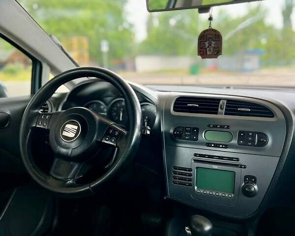 Сірий Сеат Leon, об'ємом двигуна 2 л та пробігом 259 тис. км за 5999 $, фото 10 на Automoto.ua