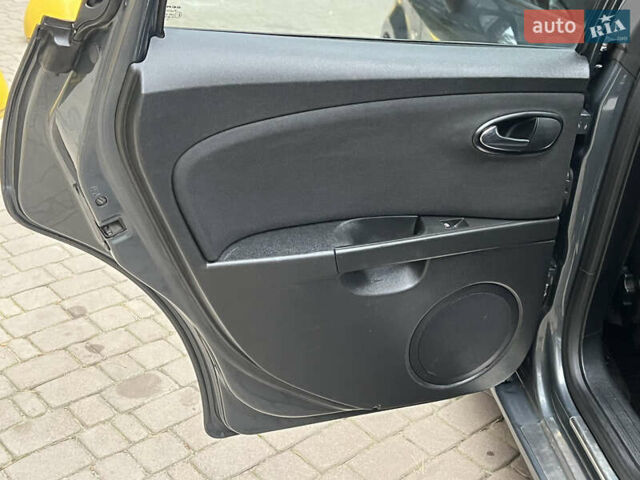 Серый Сеат Леон, объемом двигателя 2 л и пробегом 284 тыс. км за 6600 $, фото 19 на Automoto.ua