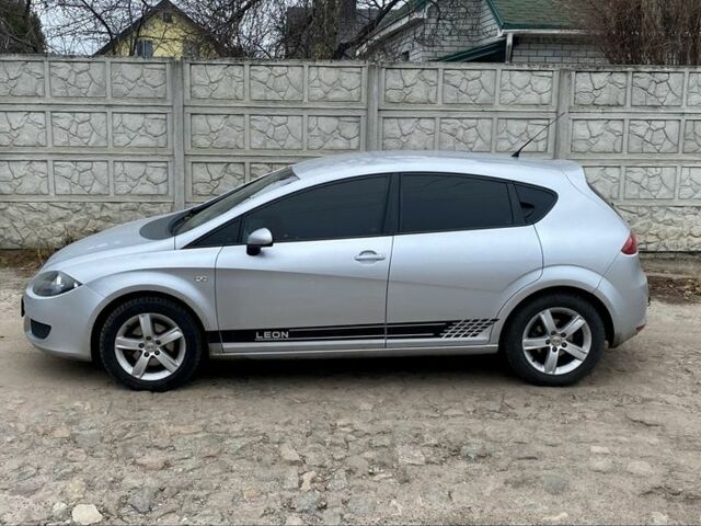 Сірий Сеат Leon, об'ємом двигуна 1.6 л та пробігом 234 тис. км за 4600 $, фото 3 на Automoto.ua