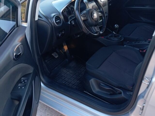 Серый Сеат Леон, объемом двигателя 2 л и пробегом 180 тыс. км за 4700 $, фото 18 на Automoto.ua