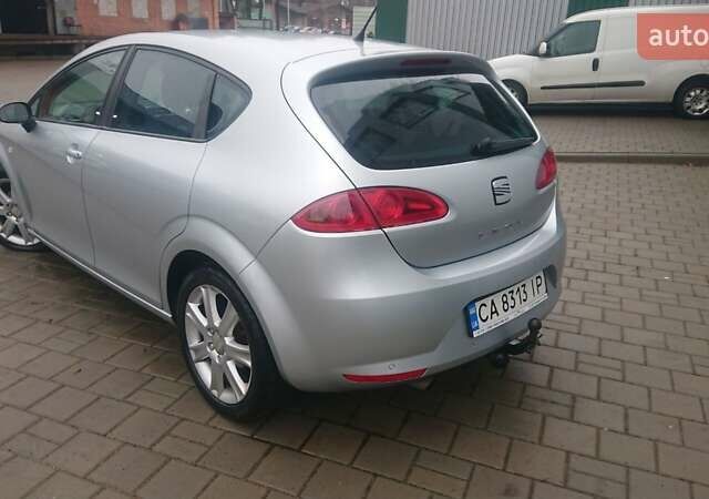 Серый Сеат Леон, объемом двигателя 1.6 л и пробегом 234 тыс. км за 6150 $, фото 2 на Automoto.ua
