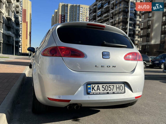 Серый Сеат Леон, объемом двигателя 1.8 л и пробегом 210 тыс. км за 6000 $, фото 3 на Automoto.ua