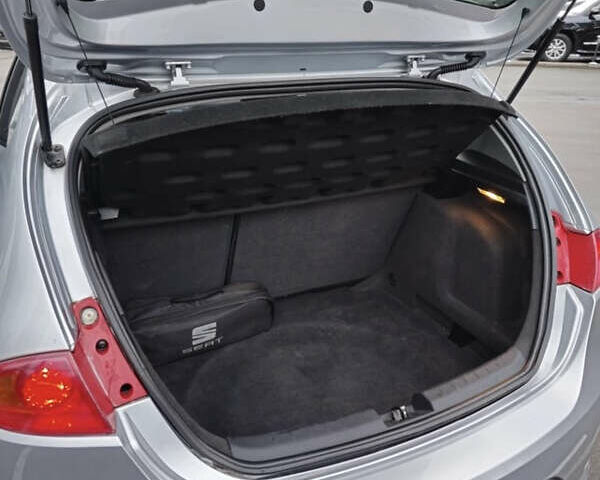 Сірий Сеат Leon, об'ємом двигуна 1.98 л та пробігом 278 тис. км за 5700 $, фото 12 на Automoto.ua