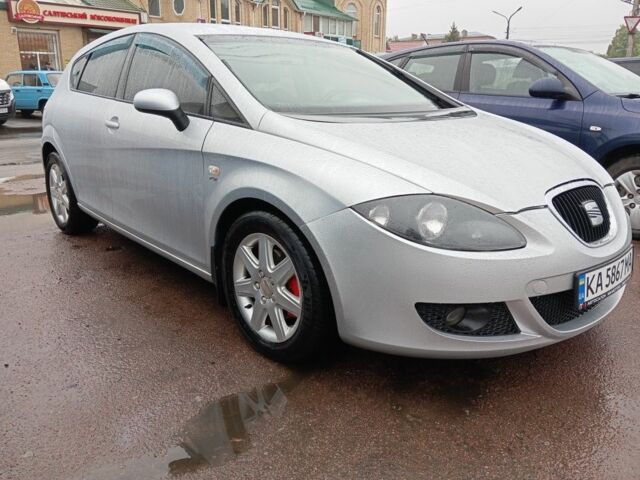 Серый Сеат Леон, объемом двигателя 2 л и пробегом 180 тыс. км за 4700 $, фото 11 на Automoto.ua