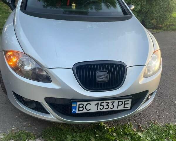 Сірий Сеат Leon, об'ємом двигуна 1.39 л та пробігом 280 тис. км за 5600 $, фото 7 на Automoto.ua