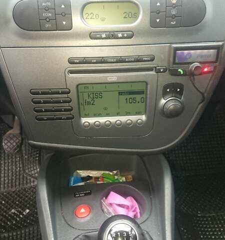 Серый Сеат Леон, объемом двигателя 1.6 л и пробегом 234 тыс. км за 6150 $, фото 10 на Automoto.ua