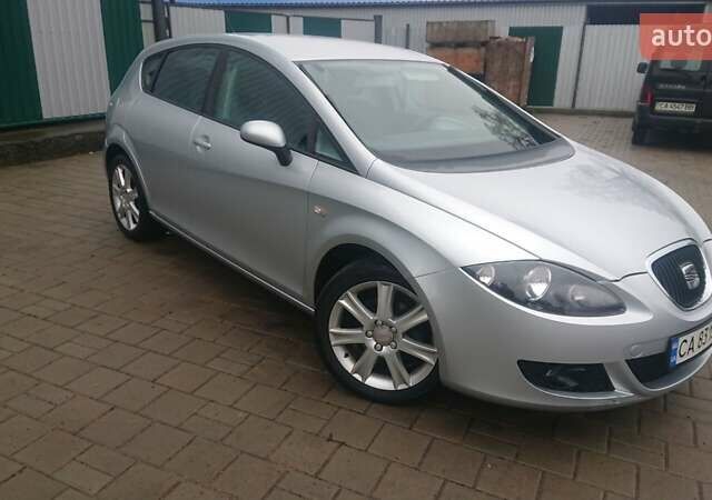 Серый Сеат Леон, объемом двигателя 1.6 л и пробегом 234 тыс. км за 6150 $, фото 4 на Automoto.ua