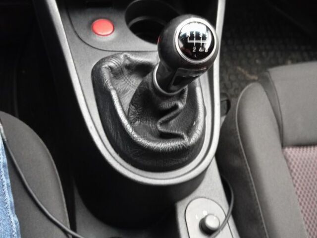 Серый Сеат Леон, объемом двигателя 2 л и пробегом 180 тыс. км за 4700 $, фото 5 на Automoto.ua