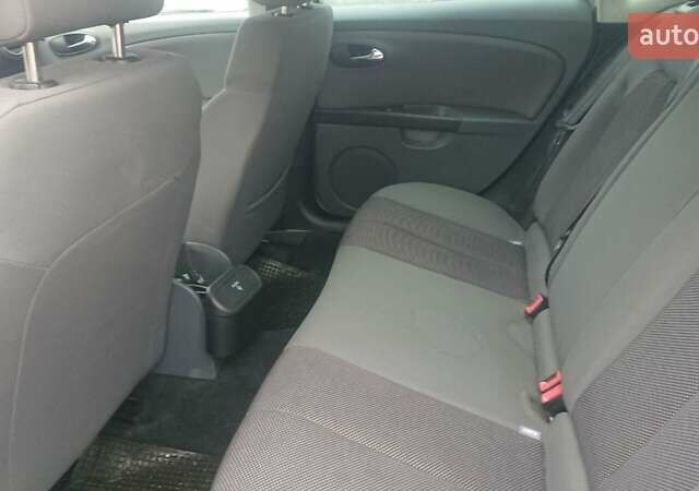 Серый Сеат Леон, объемом двигателя 1.6 л и пробегом 234 тыс. км за 6150 $, фото 8 на Automoto.ua