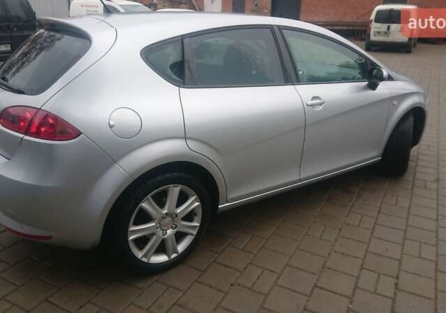 Серый Сеат Леон, объемом двигателя 1.6 л и пробегом 234 тыс. км за 6150 $, фото 3 на Automoto.ua