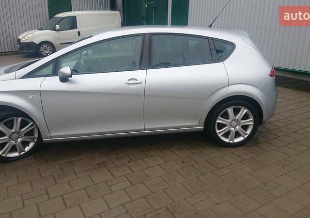 Серый Сеат Леон, объемом двигателя 1.6 л и пробегом 234 тыс. км за 6150 $, фото 5 на Automoto.ua