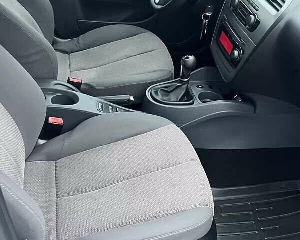 Серый Сеат Леон, объемом двигателя 1.6 л и пробегом 242 тыс. км за 6500 $, фото 15 на Automoto.ua