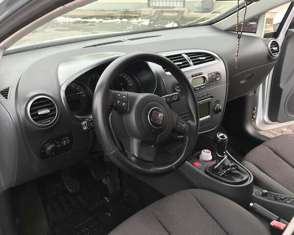 Серый Сеат Леон, объемом двигателя 0 л и пробегом 183 тыс. км за 6300 $, фото 15 на Automoto.ua