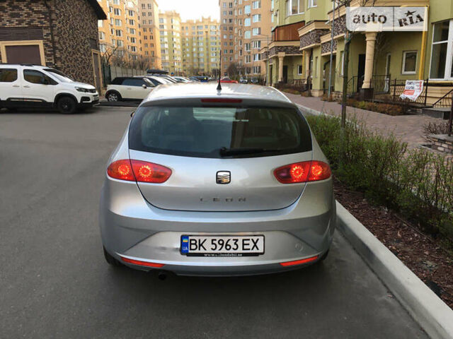 Сірий Сеат Leon, об'ємом двигуна 1.6 л та пробігом 204 тис. км за 7800 $, фото 7 на Automoto.ua