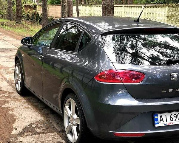 Сірий Сеат Leon, об'ємом двигуна 1.8 л та пробігом 141 тис. км за 7500 $, фото 4 на Automoto.ua