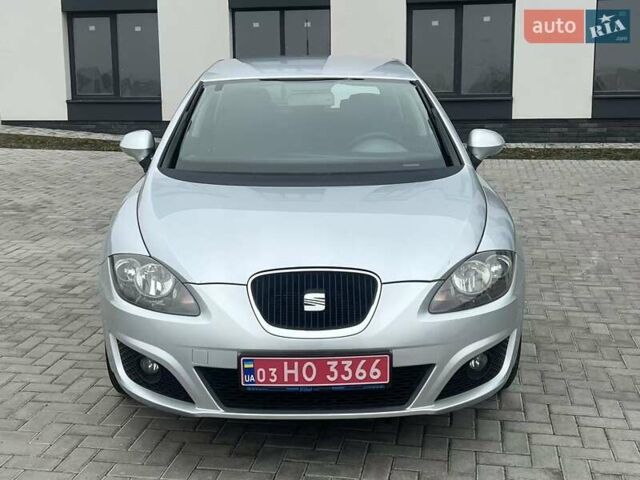 Серый Сеат Леон, объемом двигателя 1.6 л и пробегом 242 тыс. км за 6500 $, фото 1 на Automoto.ua