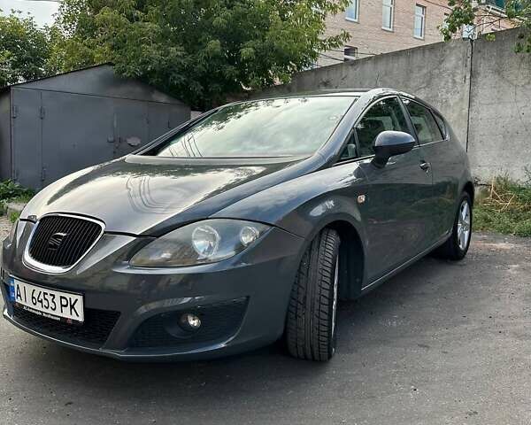 Серый Сеат Леон, объемом двигателя 1.39 л и пробегом 280 тыс. км за 5700 $, фото 1 на Automoto.ua