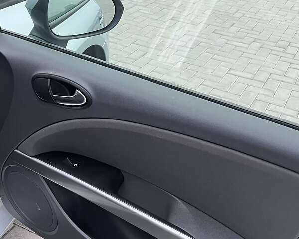 Серый Сеат Леон, объемом двигателя 1.6 л и пробегом 242 тыс. км за 6500 $, фото 14 на Automoto.ua