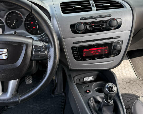 Сірий Сеат Leon, об'ємом двигуна 1.9 л та пробігом 267 тис. км за 6200 $, фото 22 на Automoto.ua