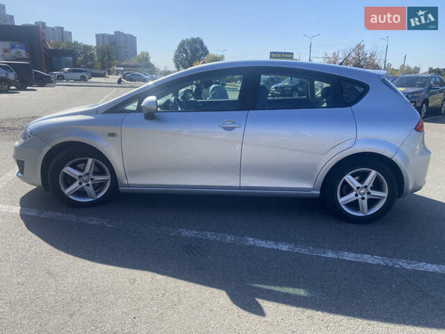 Сірий Сеат Leon, об'ємом двигуна 1.6 л та пробігом 218 тис. км за 5000 $, фото 1 на Automoto.ua