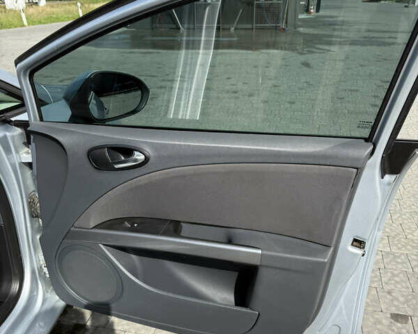 Сірий Сеат Leon, об'ємом двигуна 1.9 л та пробігом 267 тис. км за 6200 $, фото 13 на Automoto.ua