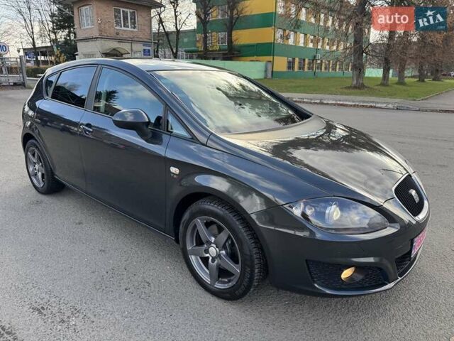 Сірий Сеат Leon, об'ємом двигуна 1.8 л та пробігом 176 тис. км за 7900 $, фото 4 на Automoto.ua