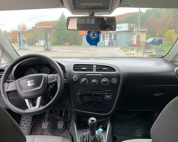 Сірий Сеат Leon, об'ємом двигуна 1.9 л та пробігом 244 тис. км за 6900 $, фото 50 на Automoto.ua