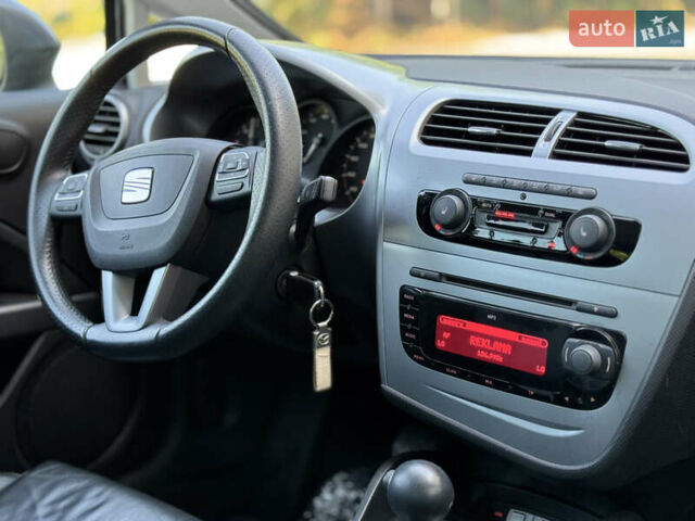 Сірий Сеат Leon, об'ємом двигуна 1.8 л та пробігом 214 тис. км за 7999 $, фото 5 на Automoto.ua