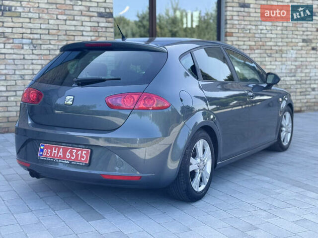 Сірий Сеат Leon, об'ємом двигуна 1.8 л та пробігом 214 тис. км за 7999 $, фото 3 на Automoto.ua