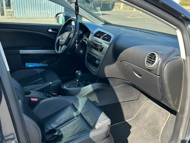 Сірий Сеат Leon, об'ємом двигуна 1.8 л та пробігом 220 тис. км за 8150 $, фото 8 на Automoto.ua