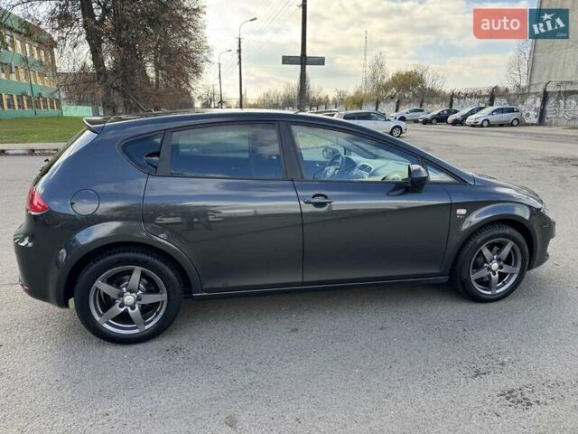 Сірий Сеат Leon, об'ємом двигуна 1.8 л та пробігом 176 тис. км за 7700 $, фото 7 на Automoto.ua