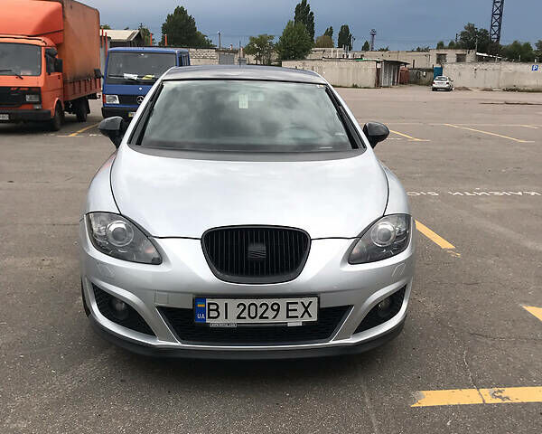 Сірий Сеат Leon, об'ємом двигуна 1.8 л та пробігом 225 тис. км за 9000 $, фото 3 на Automoto.ua