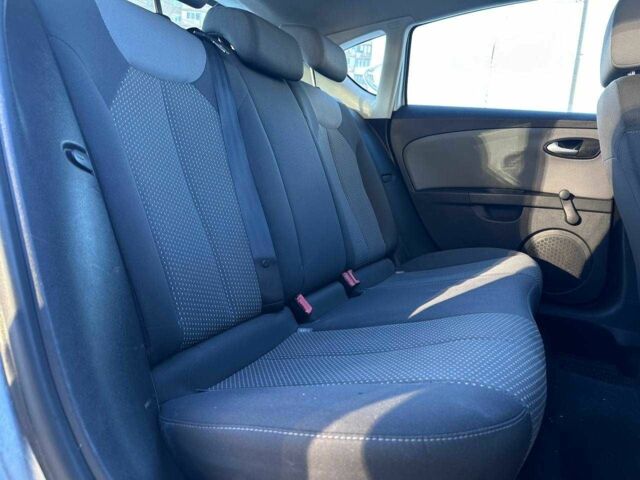 Сірий Сеат Leon, об'ємом двигуна 1.6 л та пробігом 228 тис. км за 6990 $, фото 10 на Automoto.ua