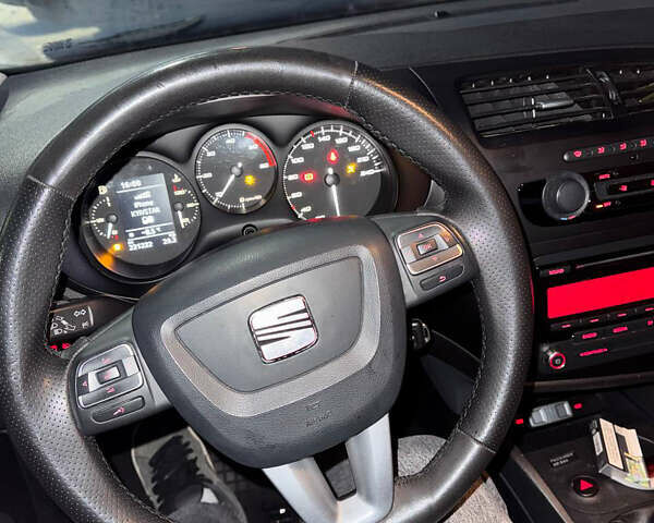 Серый Сеат Леон, объемом двигателя 1.6 л и пробегом 240 тыс. км за 6000 $, фото 5 на Automoto.ua