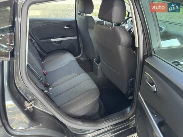 Сірий Сеат Leon, об'ємом двигуна 1.8 л та пробігом 176 тис. км за 8450 $, фото 27 на Automoto.ua