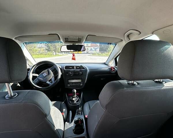 Сірий Сеат Leon, об'ємом двигуна 1.2 л та пробігом 212 тис. км за 5699 $, фото 3 на Automoto.ua