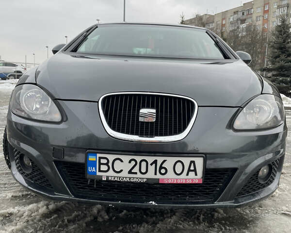 Серый Сеат Леон, объемом двигателя 1.2 л и пробегом 213 тыс. км за 5999 $, фото 2 на Automoto.ua